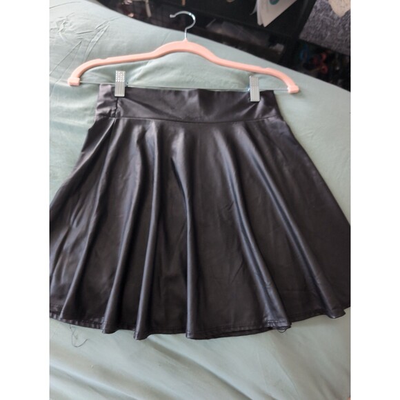 Leather skirt size medium - Picture 1 of 3